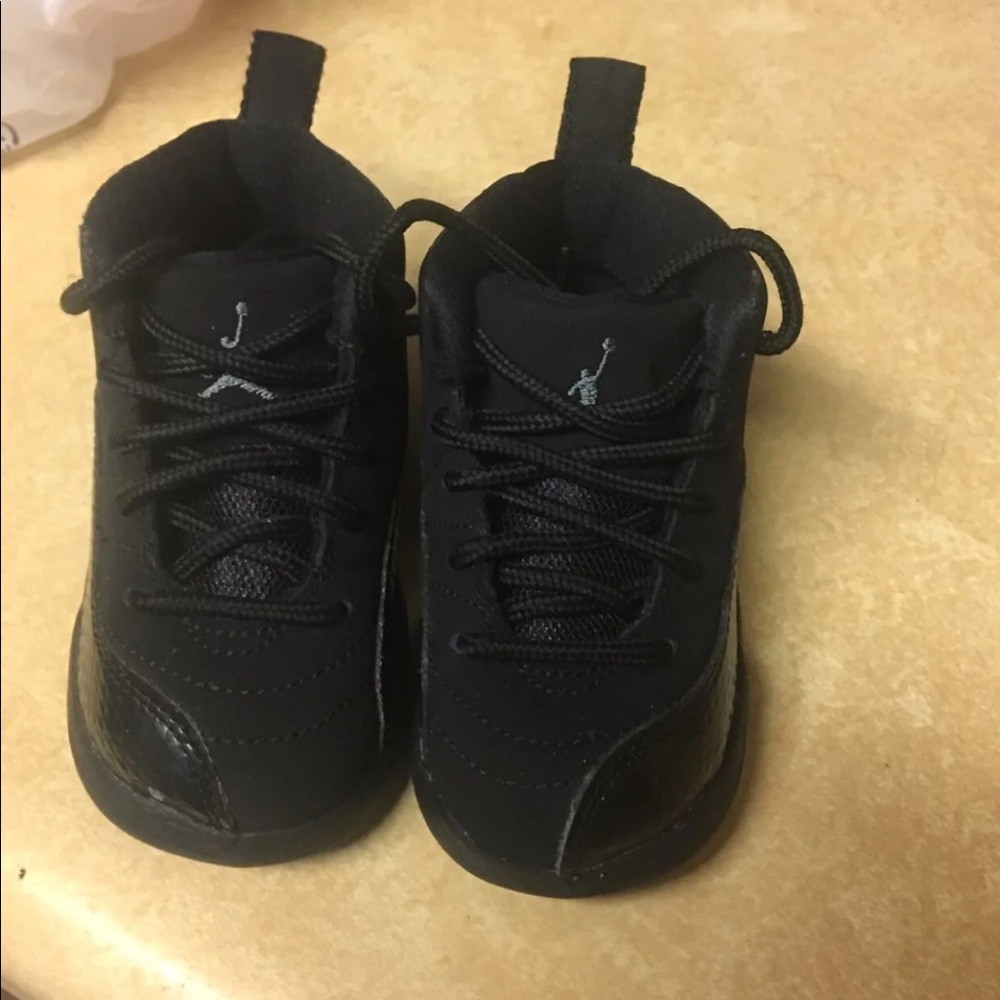 Jordan 12s 5c